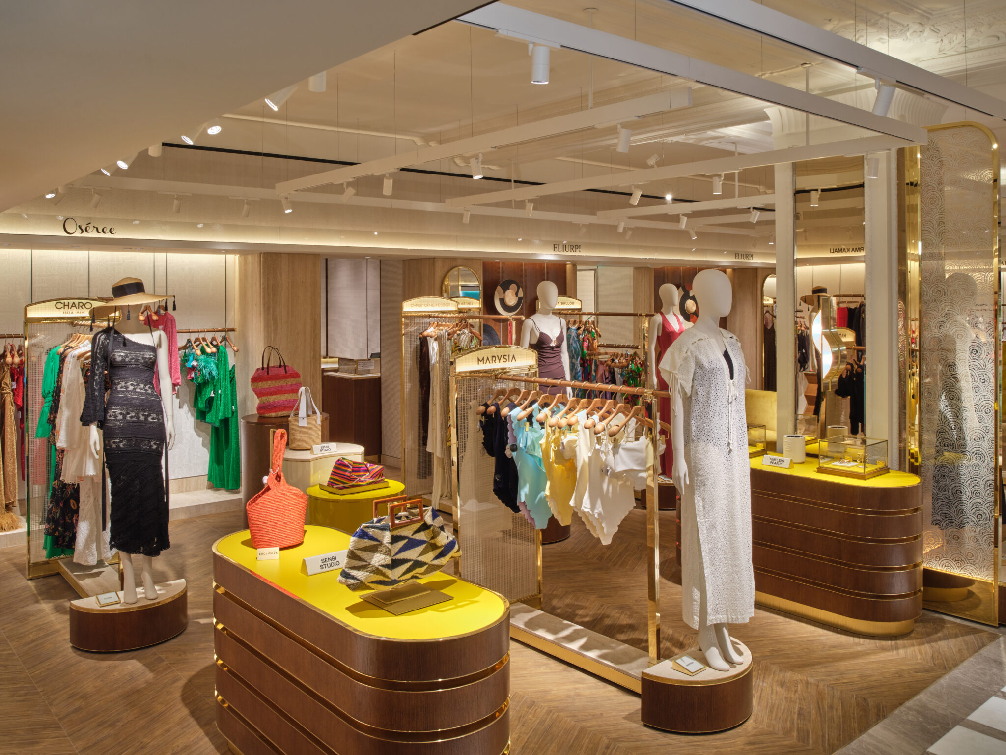 2023_11_27_Harrods - Retail Interiors_HR0004