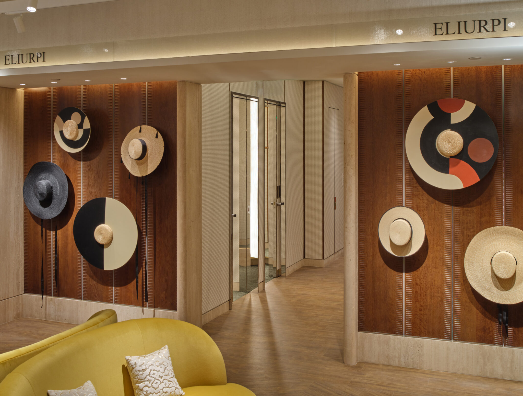 2023_11_27_Harrods - Retail Interiors_HR0005
