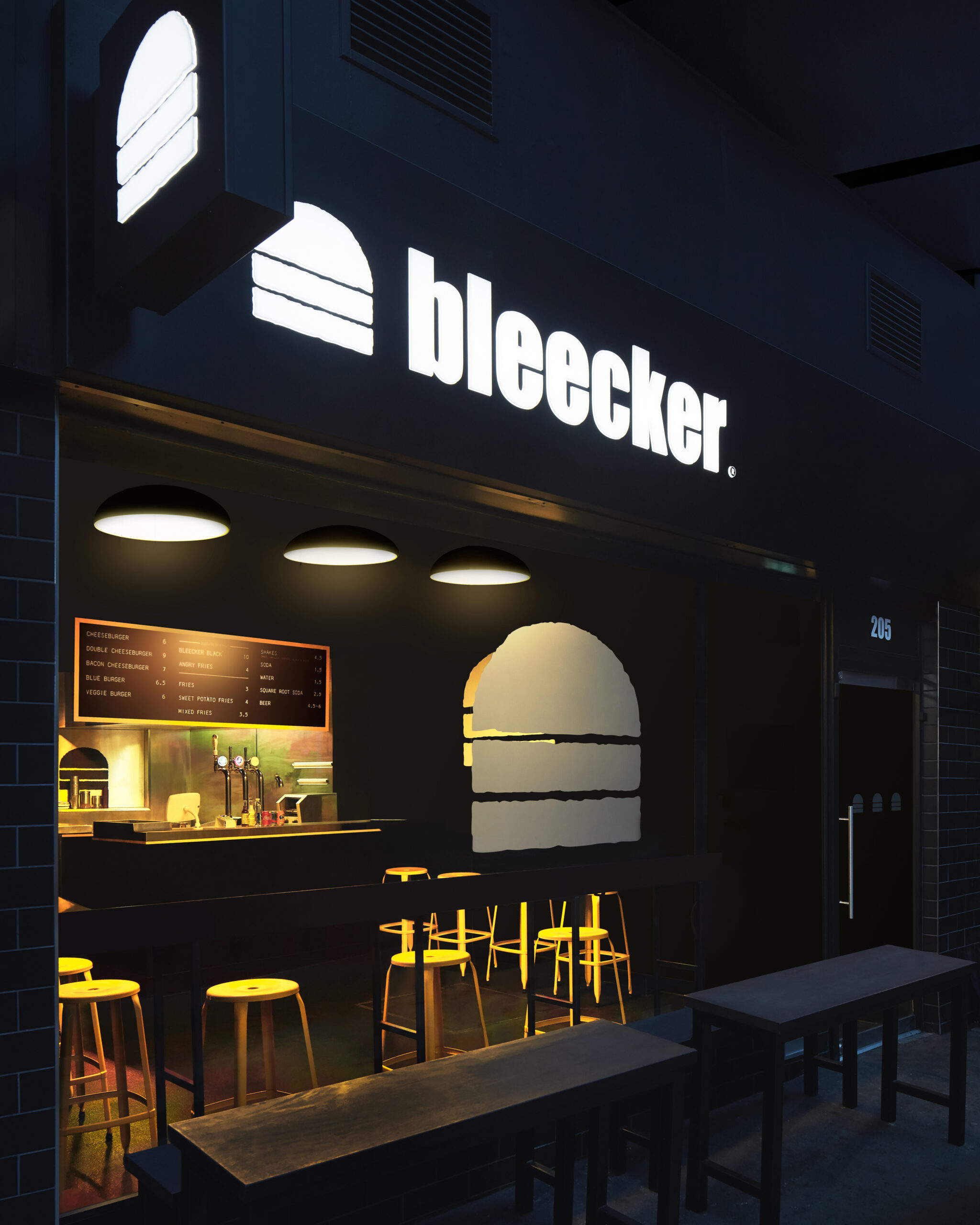 Bleecker_Victoria_HR0001_RT